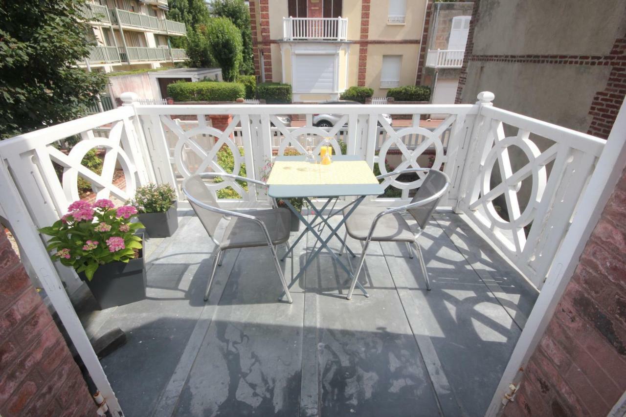 Studio + Terrasse Centre-Ville Villers Sur Mer Villers-sur-Mer Exterior photo